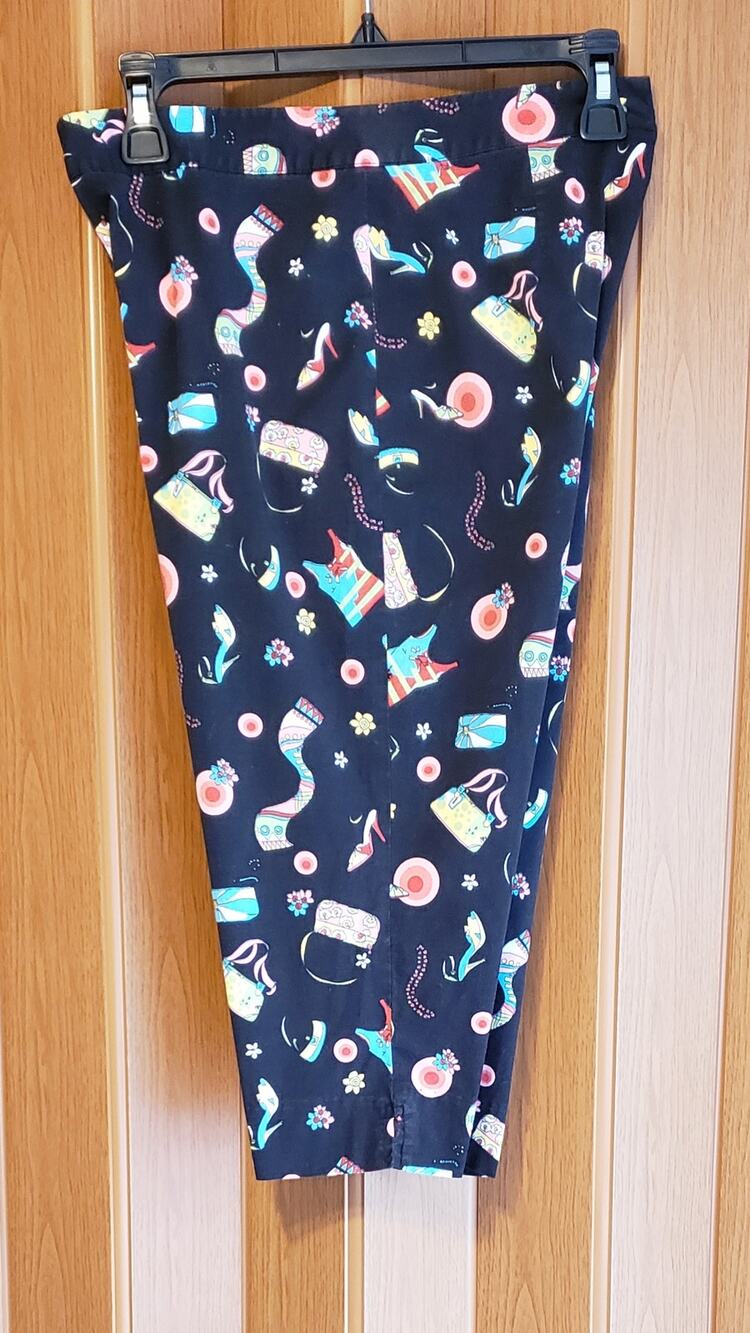 Annex size 10 black festive casual capris